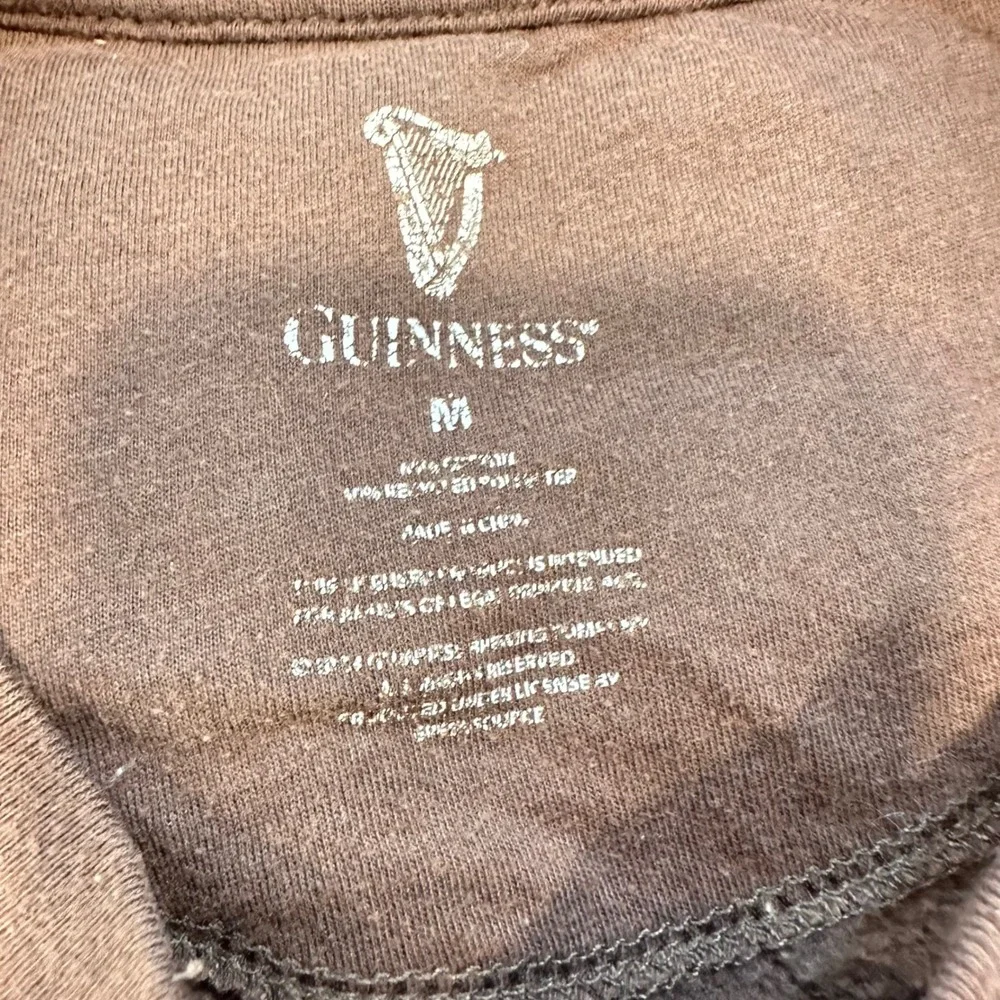 Guinness Sweatshirt Mens Medium Brown Foreign Extra‎ Stout Graphic Crewneck FLAW